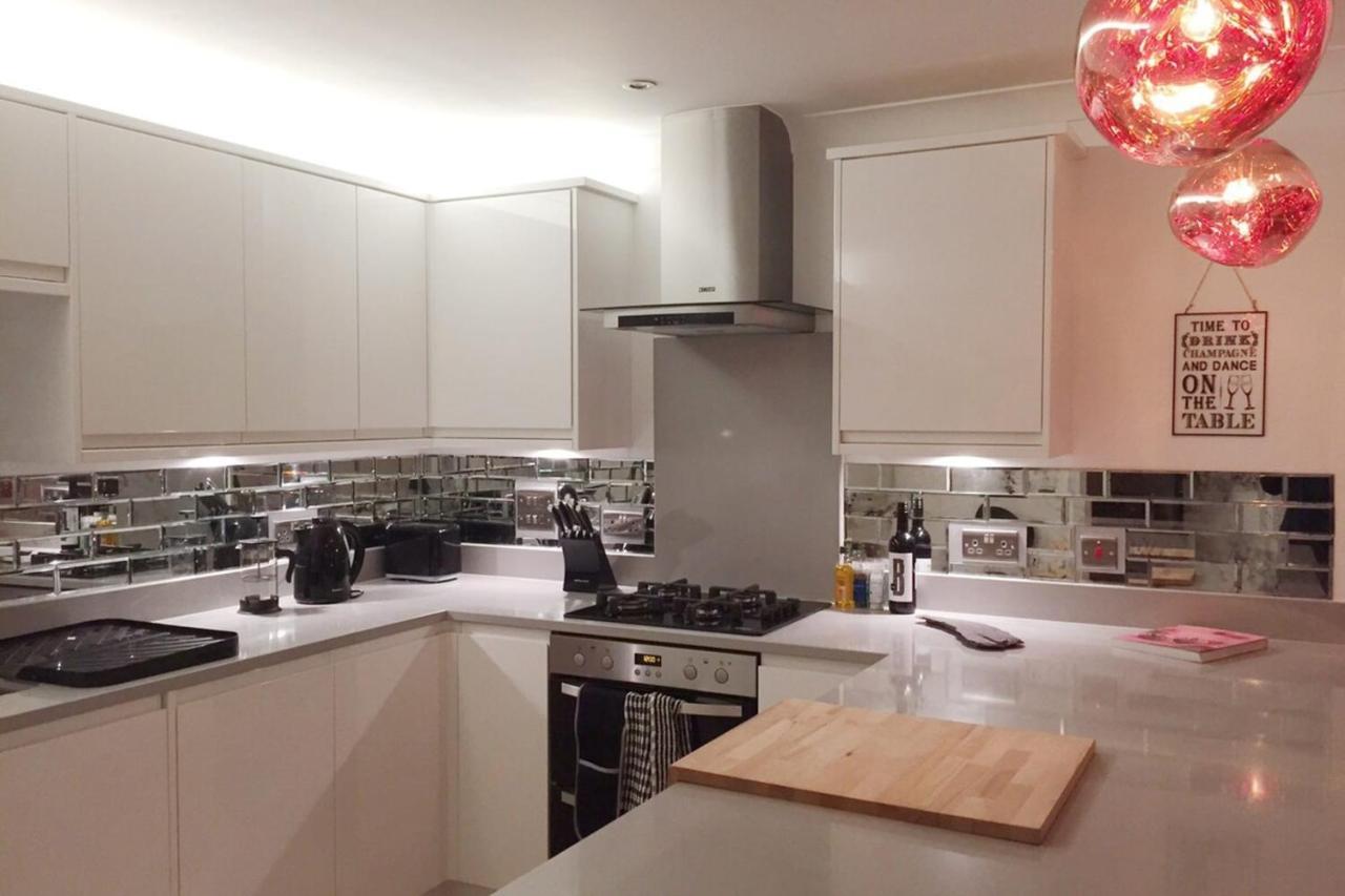 Spacious 1 Bedroom Split Level Old Pub Conversion Tower Bridge ลอนดอน ภายนอก รูปภาพ